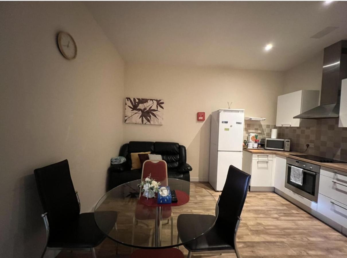 Aberdeen Stay Central 2-Bedrooms Apt-No Party Екстериор снимка